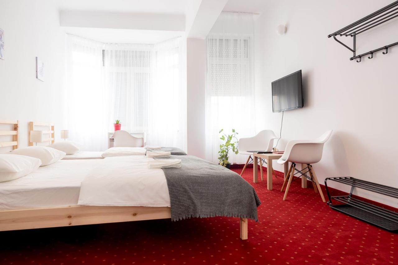 Bao Apartament & Rooms Oradea Exterior foto
