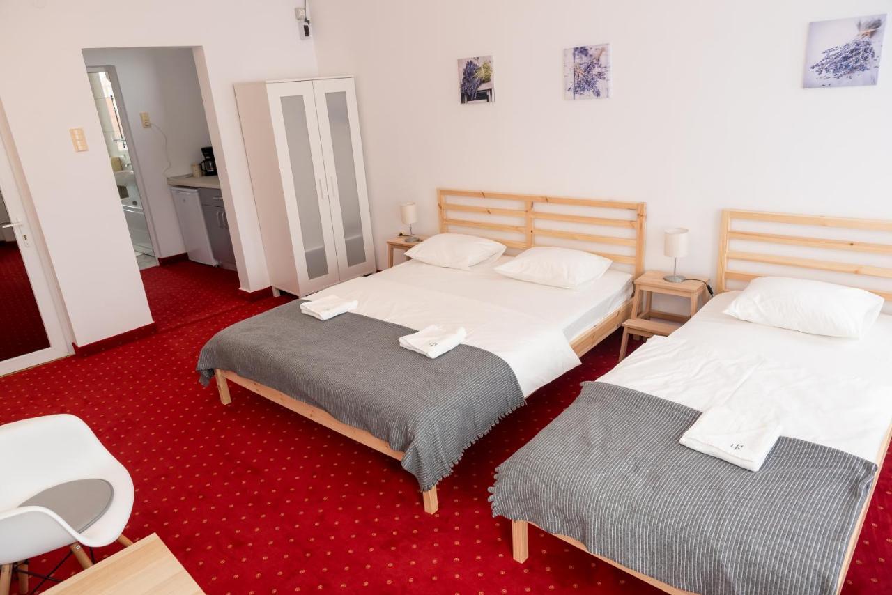 Bao Apartament & Rooms Oradea Exterior foto