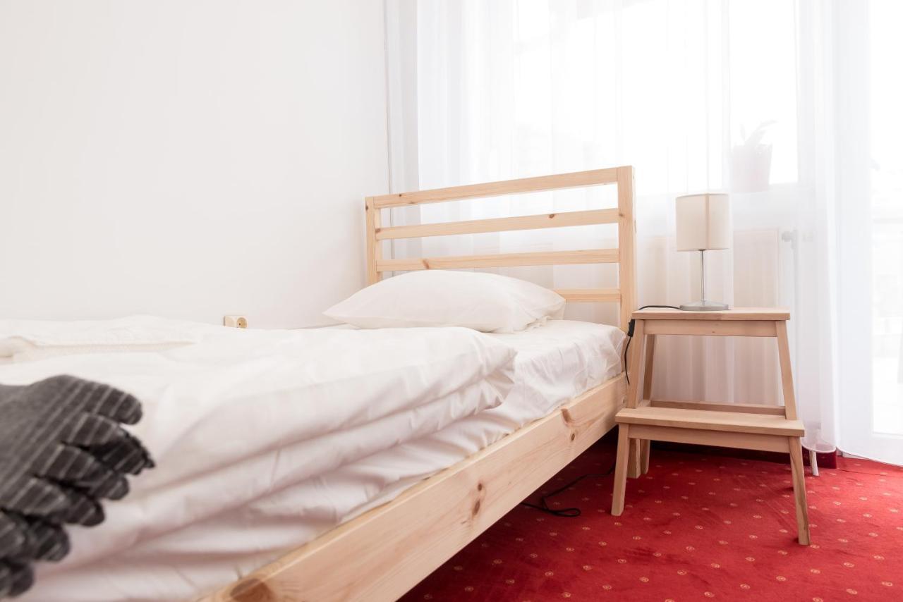 Bao Apartament & Rooms Oradea Exterior foto