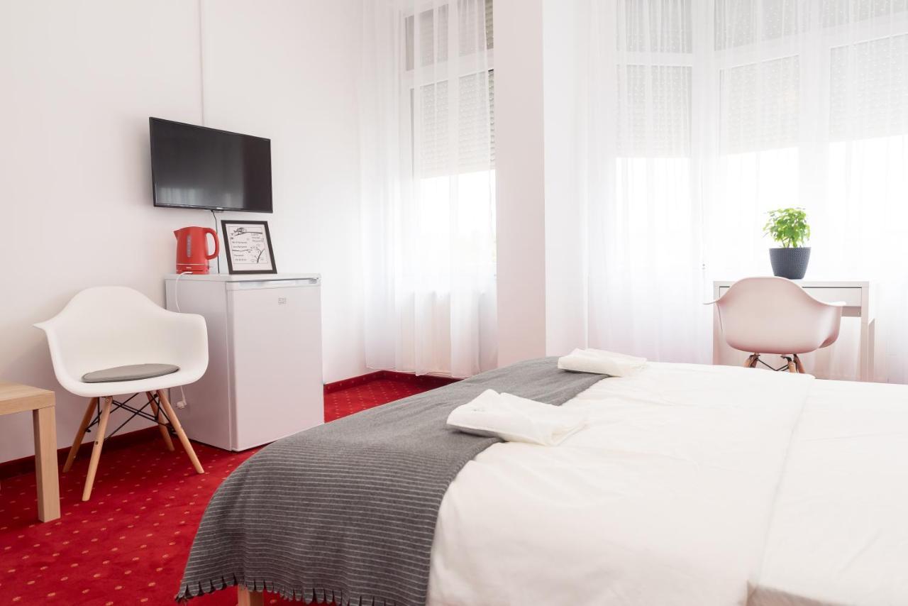 Bao Apartament & Rooms Oradea Exterior foto