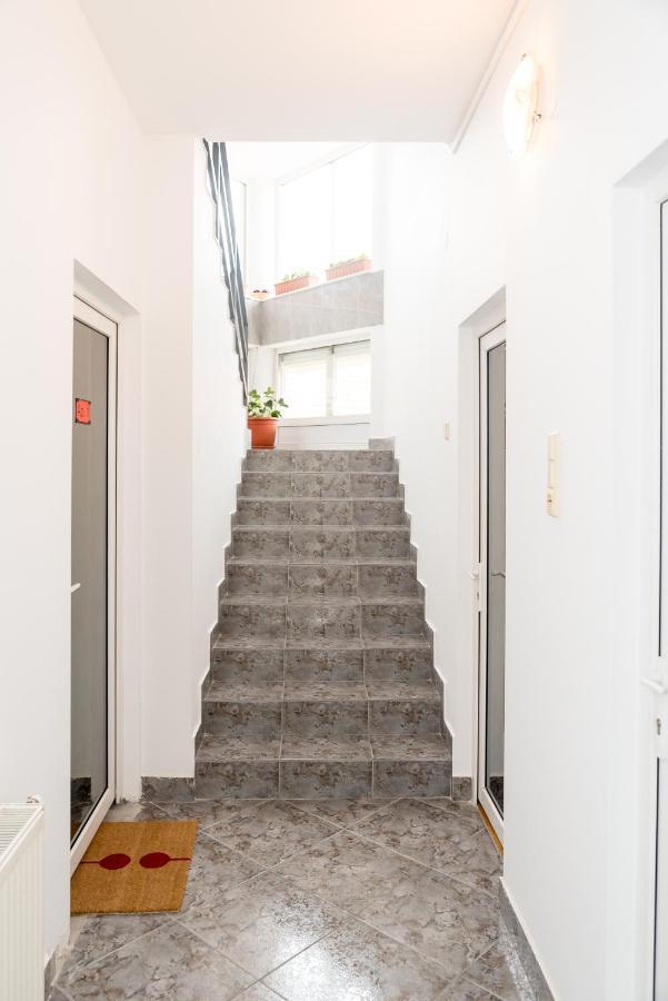 Bao Apartament & Rooms Oradea Exterior foto